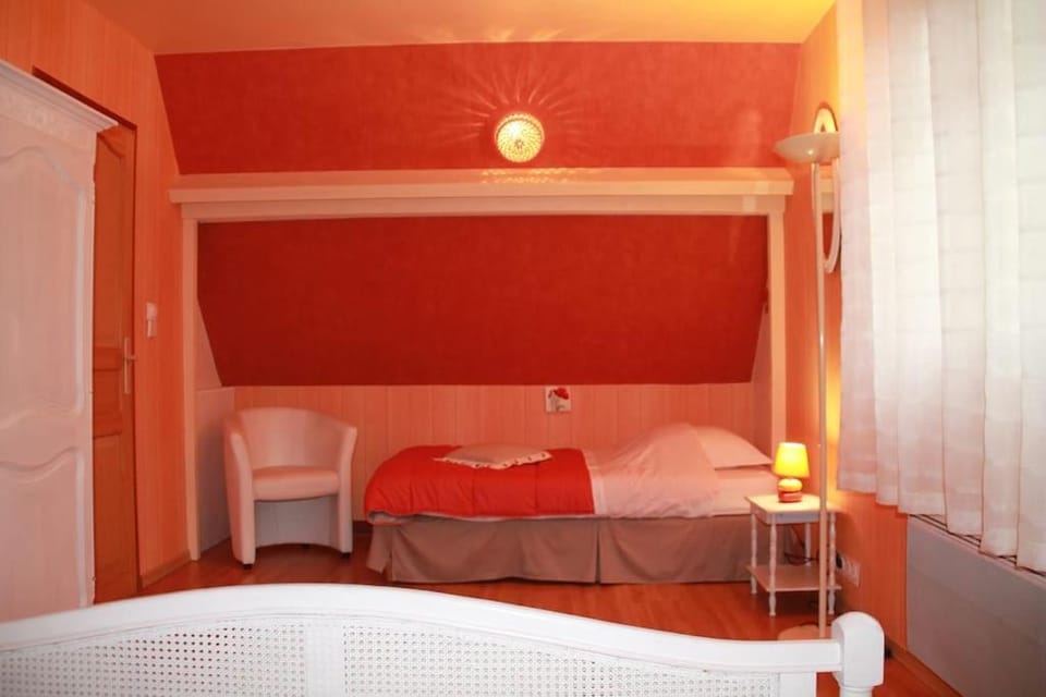 Le Haut Mesnil-5 Bed and Breakfast in Normandy