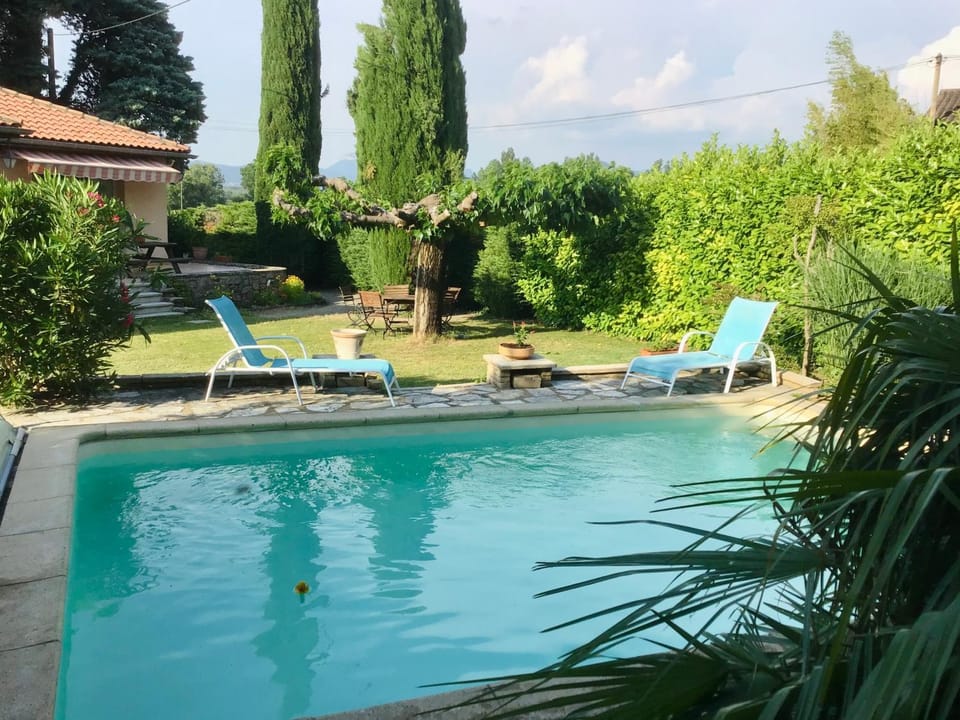 Maison de campagne en Drôme provençale - piscine et jardin au calme House in Provence-Alpes-Côte d'Azur