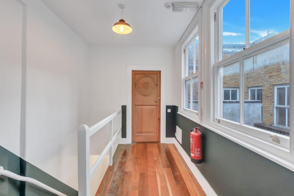 Stunning Shoreditch Loft Warehouse Style Apartment Apartment in London Borough of Islington