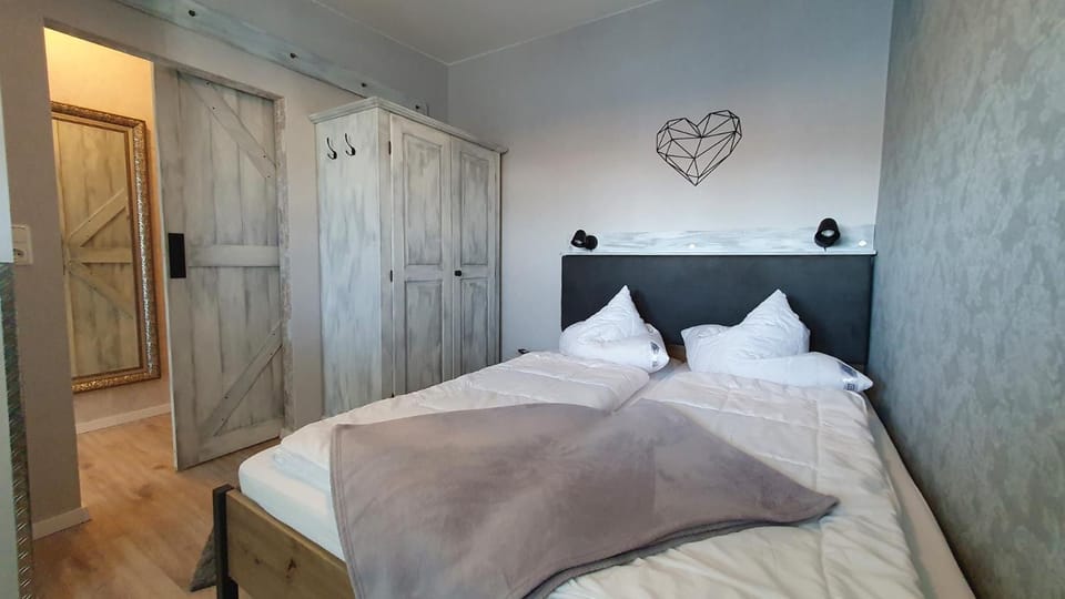 Bed, Bedroom, wardrobe