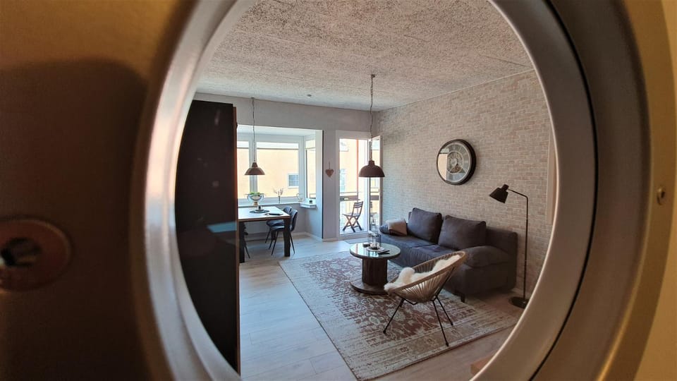 Living room, Photo of the whole room