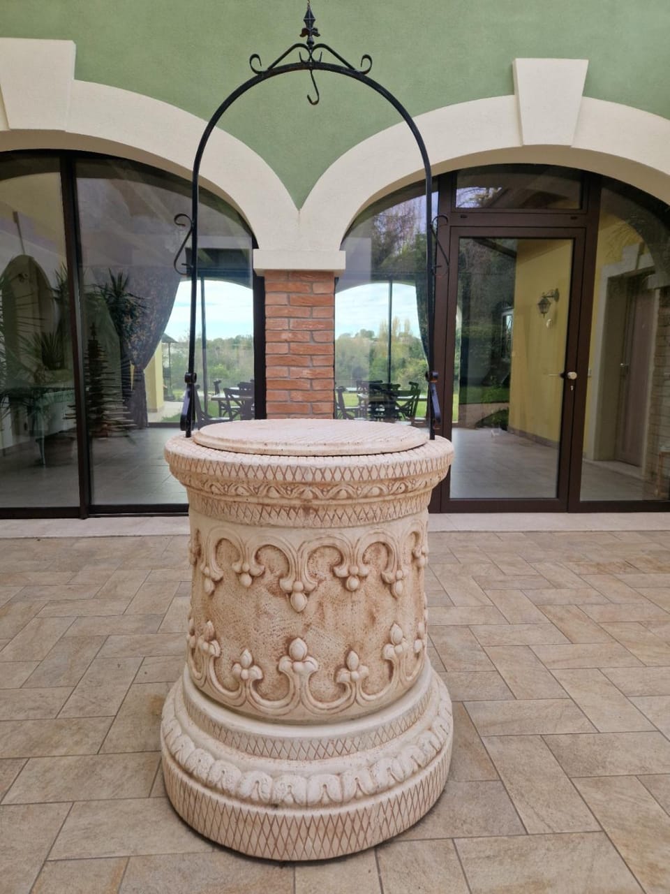 Facade/entrance, Inner courtyard view