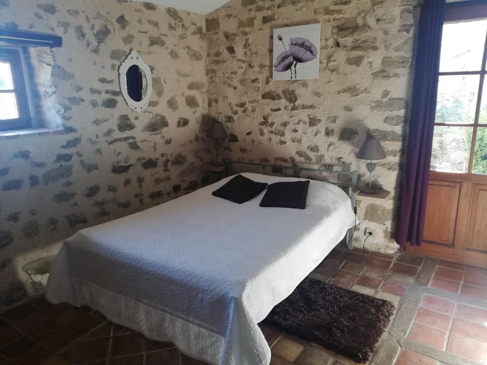 AUBERGE LA BOUCHOLIERE Inn in Nouvelle-Aquitaine