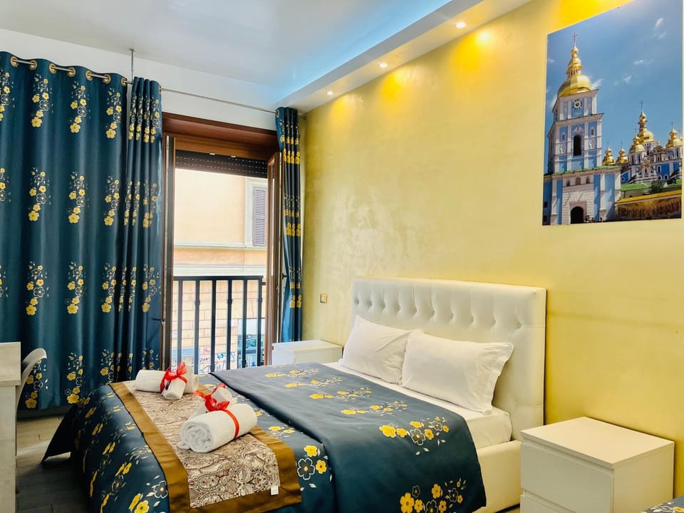 Bed, Bedroom, towels
