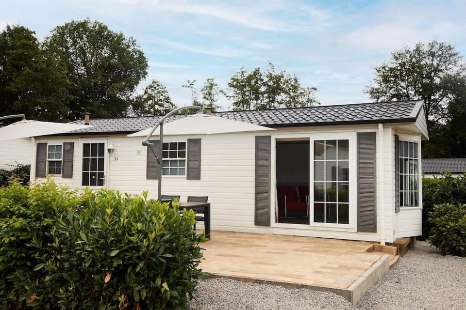 4 persons chalet Valkenbosch situated in the forested area Apartment in North Brabant (province)