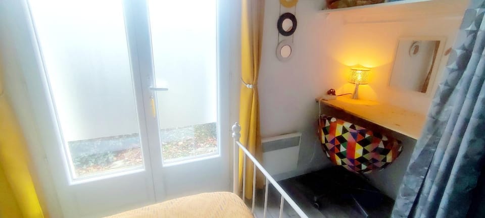 EntreLac&Océan1 - chambre d'hôtes chez l'habitant, Entrée et terrasse privée- cyclotouristes bienvenue Vacation rental in Mimizan
