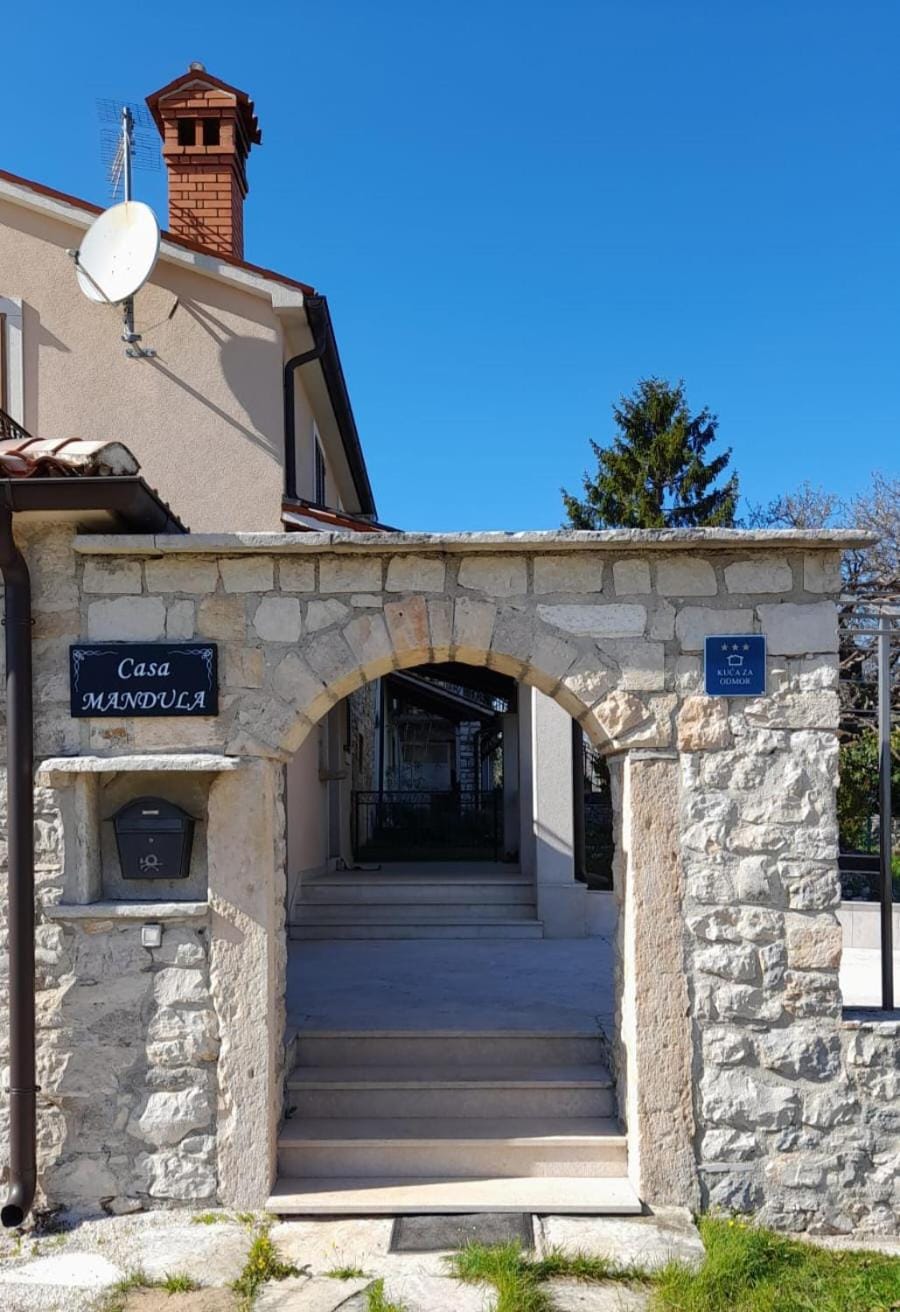 Facade/entrance, Logo/Certificate/Sign