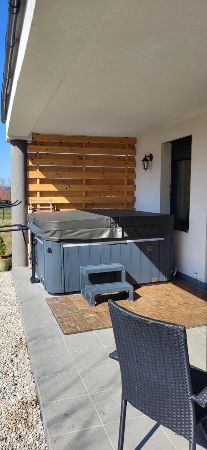 Day, Hot Tub, Balcony/Terrace