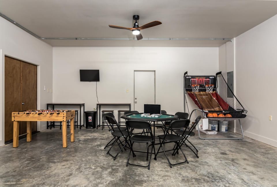 Amazing downtown location for groups! House in Little Rock