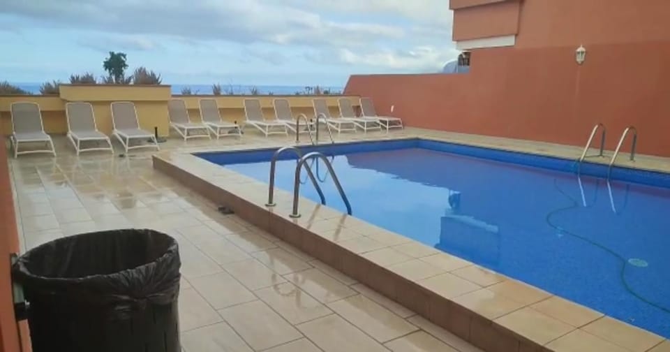 Solarium, Swimming pool