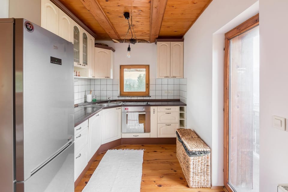 Kitchen or kitchenette, oven, stove, kitchen, kitchen
