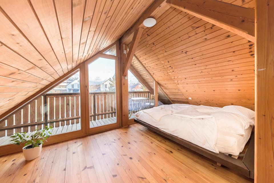 Bed, View (from property/room), Balcony/Terrace, Photo of the whole room, Bedroom