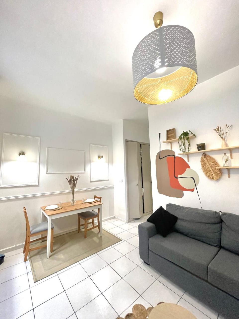 Living room, Dining area
