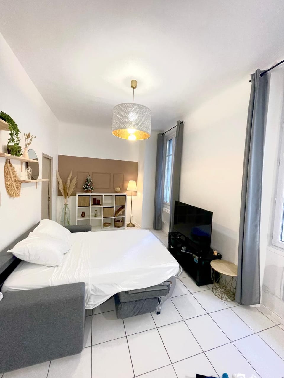 Bed, TV and multimedia, Photo of the whole room, Seating area