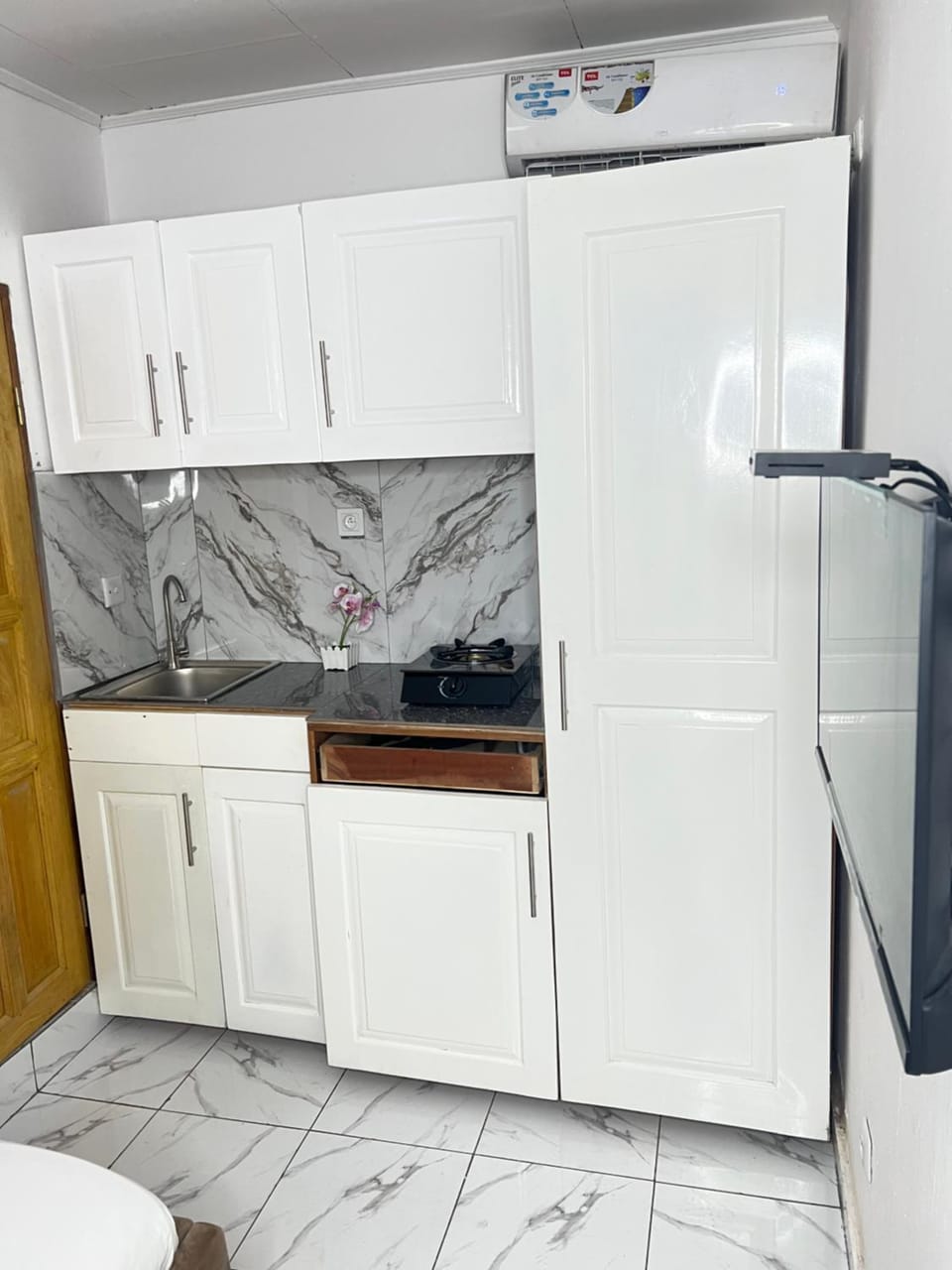 Chambre moderne avec cuisine à Bonamoussadi (Kotto) Apartment in Douala