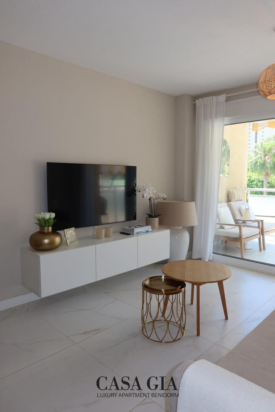 Communal lounge/ TV room, TV and multimedia, Living room