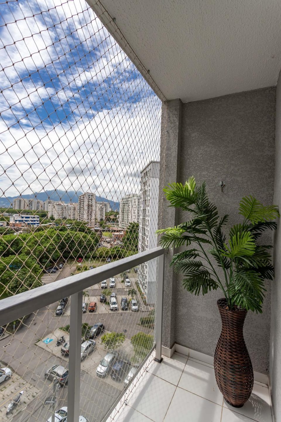 View (from property/room), Balcony/Terrace, City view, Mountain view