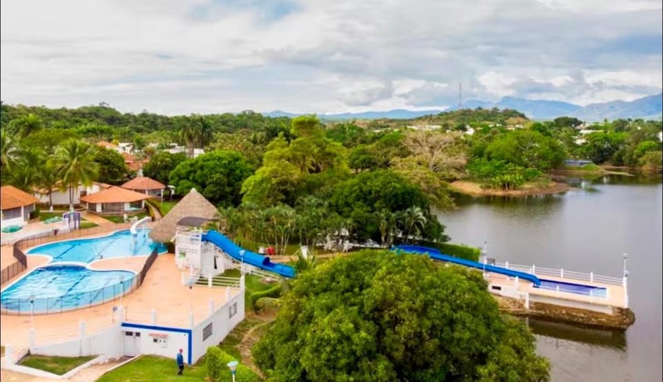 Tu casa melgar Villa in Melgar