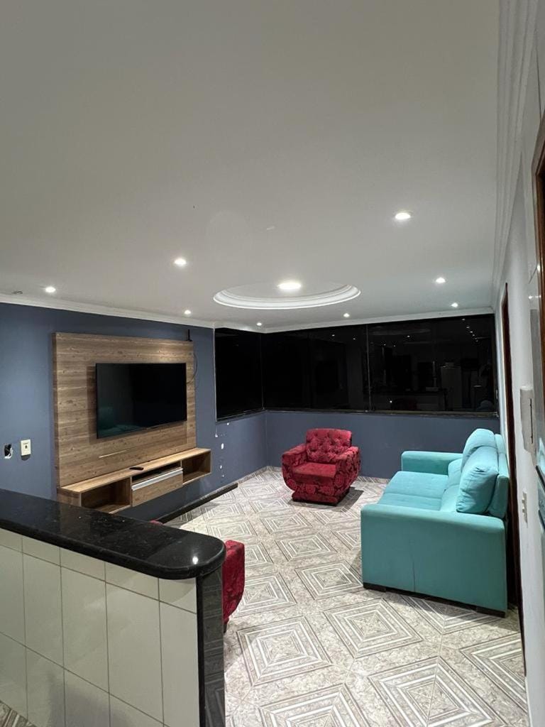 Communal lounge/ TV room, TV and multimedia, Living room, Seating area, Evening entertainment