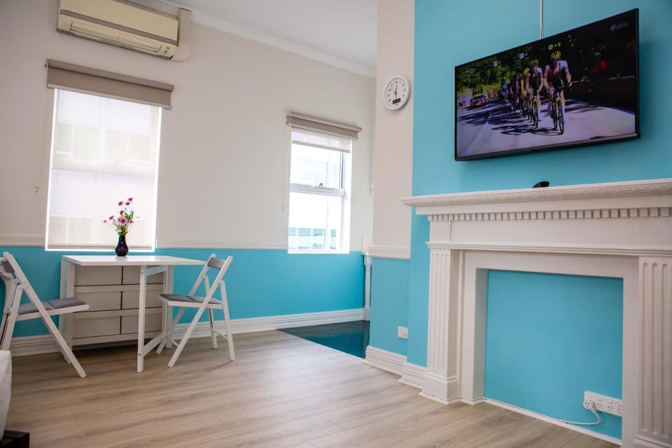 Living room, Entertainment, hair dresser