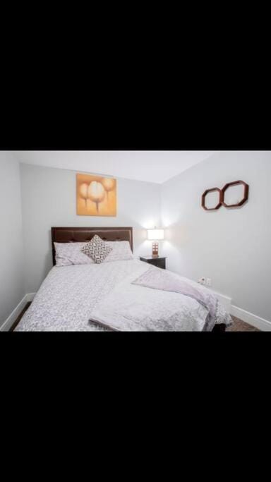 Cozy and beautiful 3 bedroom house close to lake Villa in Edmonton