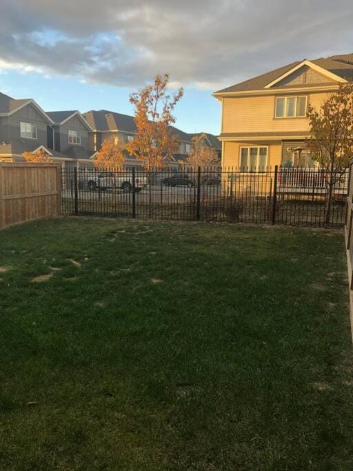 Cozy and beautiful 3 bedroom house close to lake Villa in Edmonton