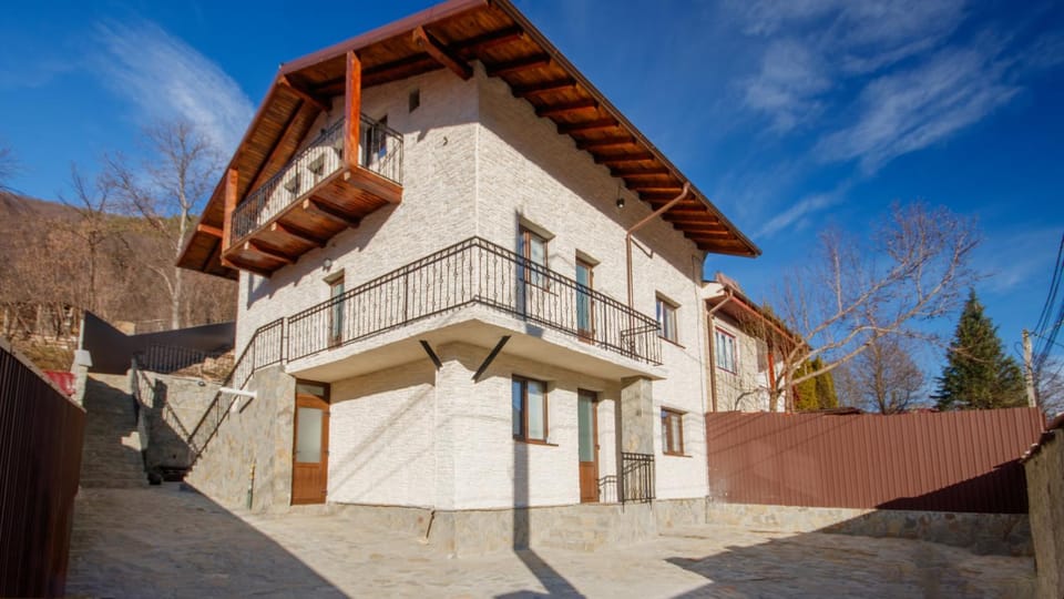 Casa Zânelor Slănic Moldova Villa in Romania