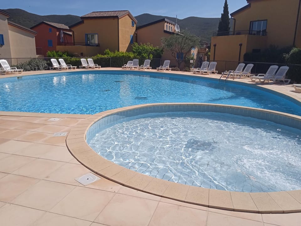 Mountain view, Swimming pool