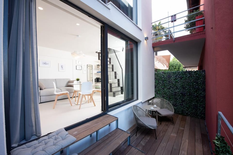 Property building, Balcony/Terrace