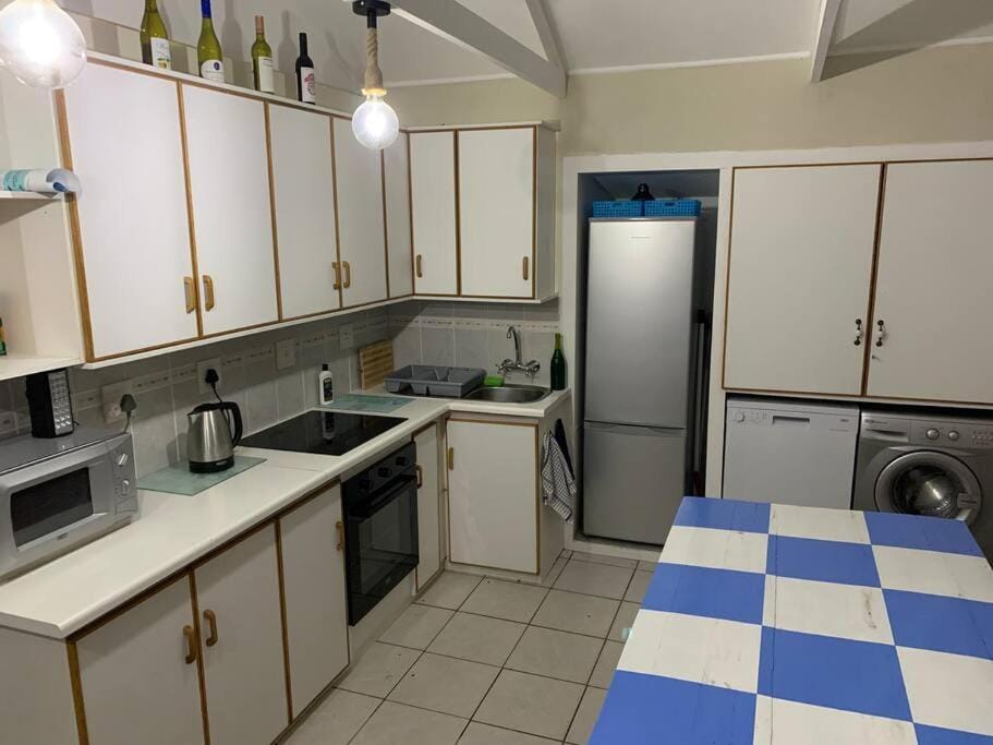 Kitchen or kitchenette, dishwasher, minibar, pet friendly, stove, washing machine