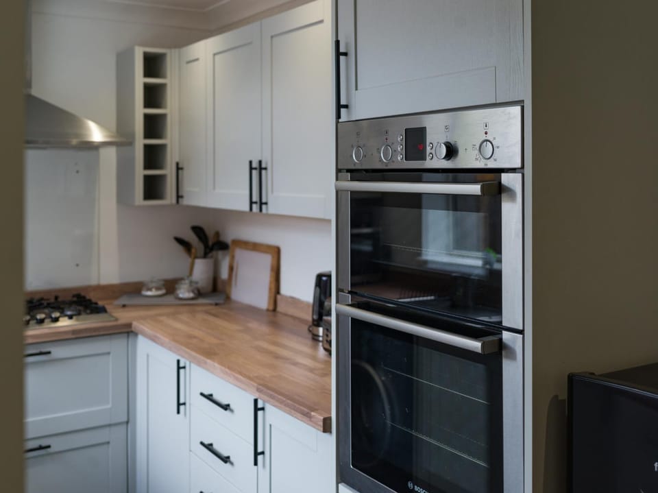 Kitchen or kitchenette, pet friendly