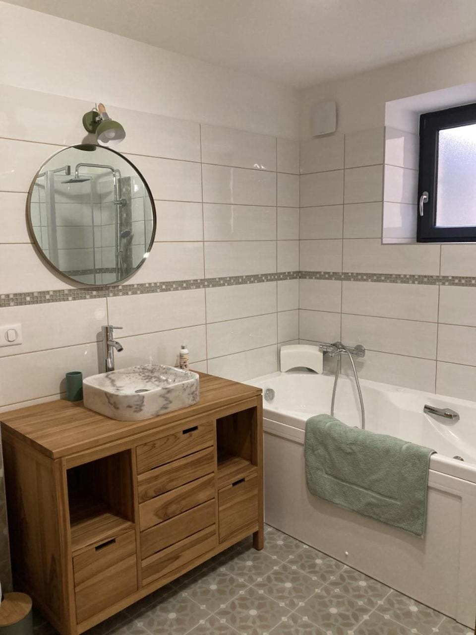 Bathroom, Bath, towels