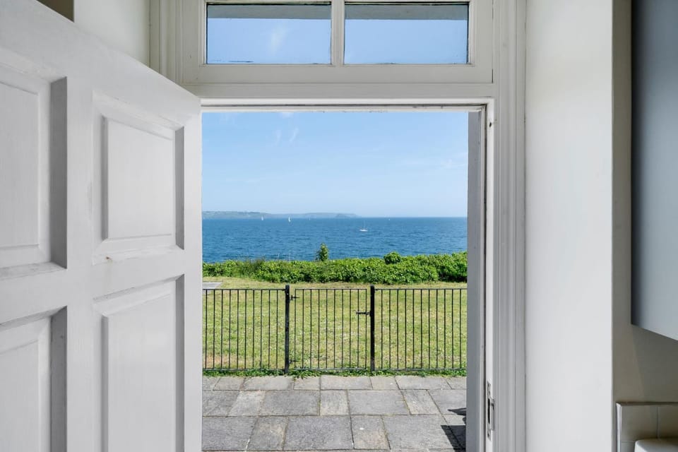 View (from property/room), Balcony/Terrace, Sea view
