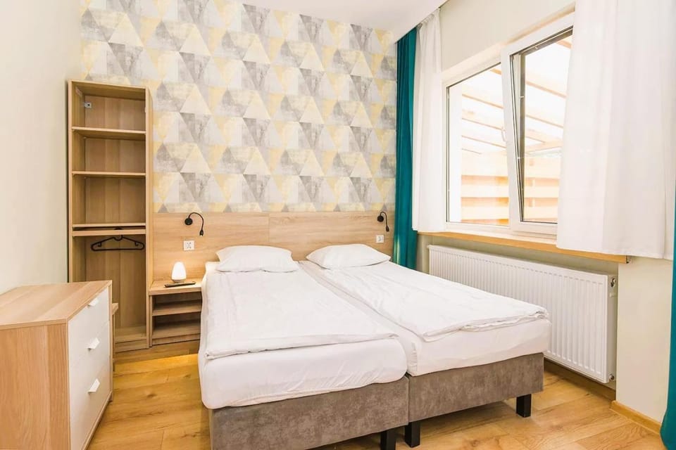 Bed, Photo of the whole room, Seating area, Bedroom, wardrobe