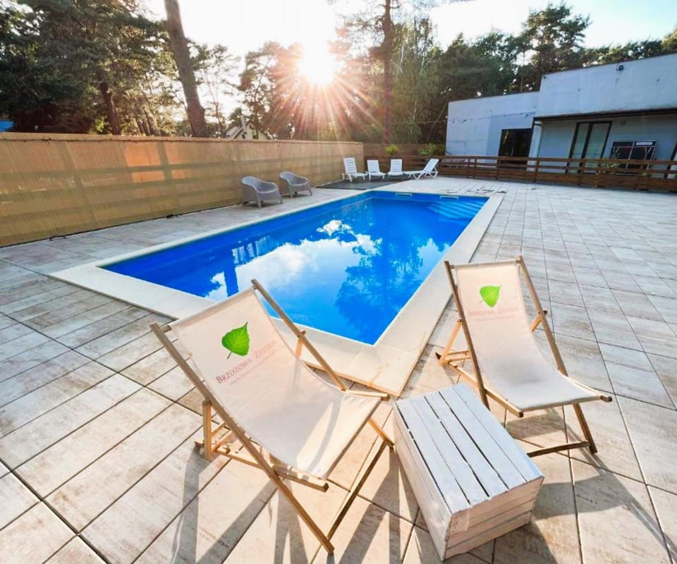 Day, Natural landscape, Pool view, Swimming pool, Swimming pool, sunbed