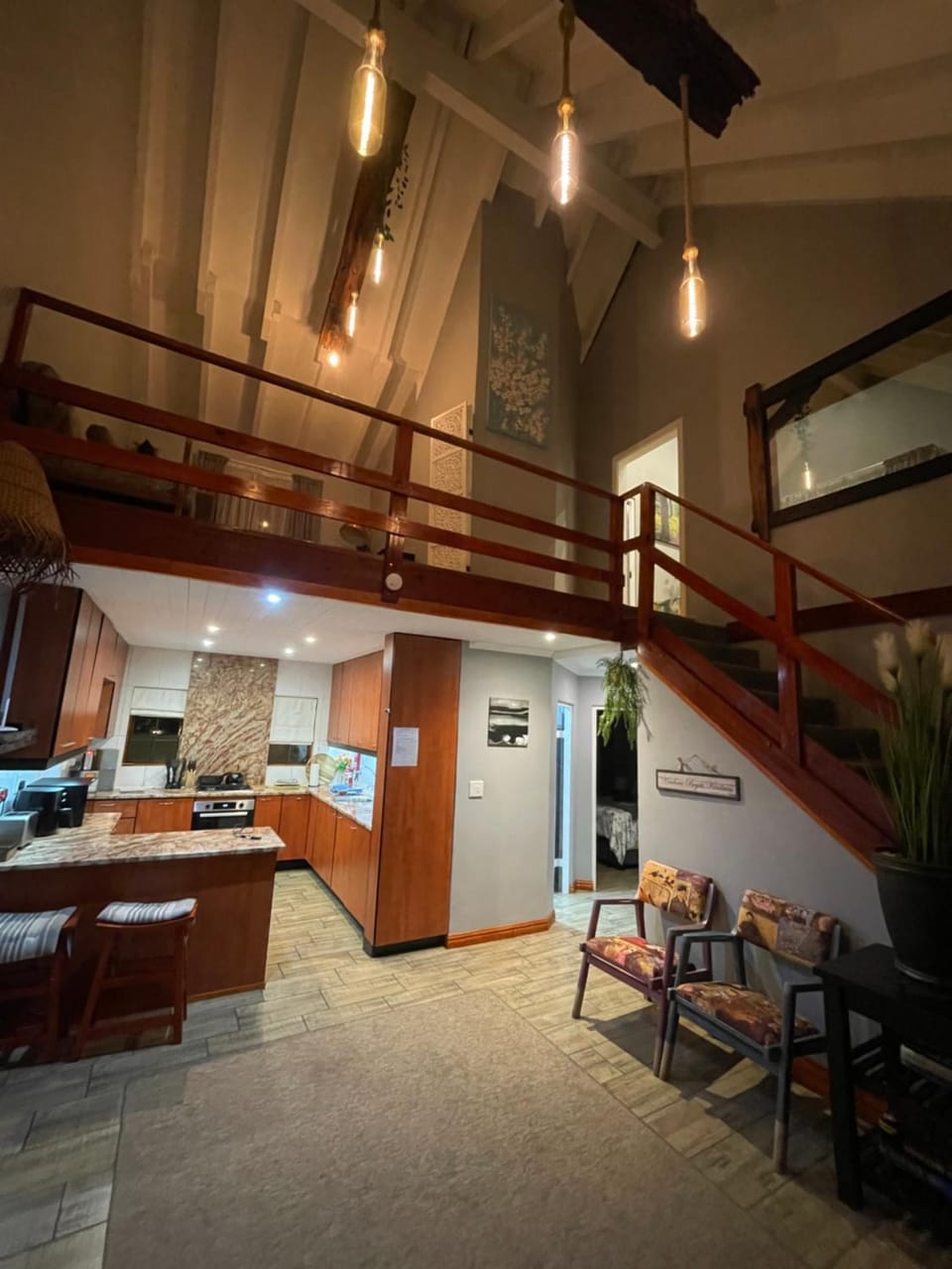 Kitchen or kitchenette, Dining area, oven, stove