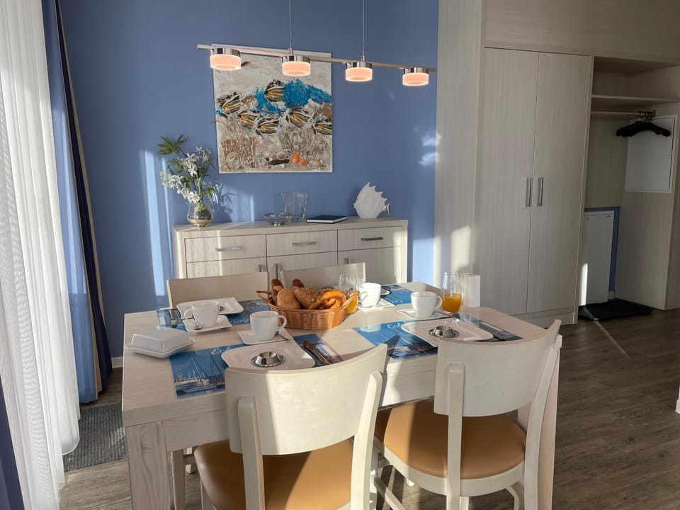 Apartment 3 - "Am Leuchtfeuer 3", Apartmenthaus Hafenspitze, Blickrichtung Strandoffene See Apartment in Eckernförde