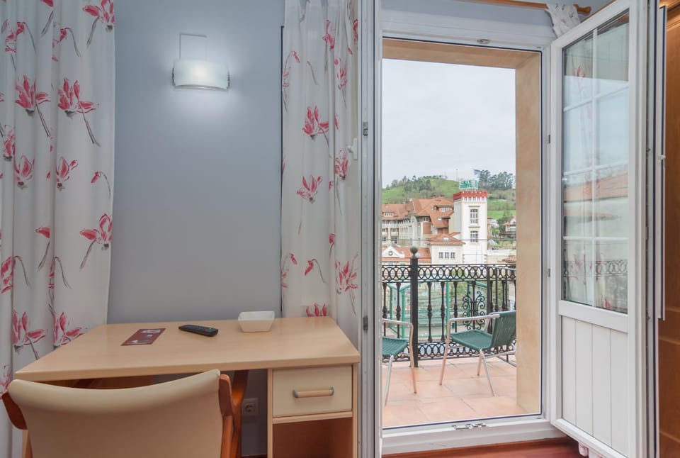 Hotel La Terraza De Puente Viesgo Hotel in Cantabria
