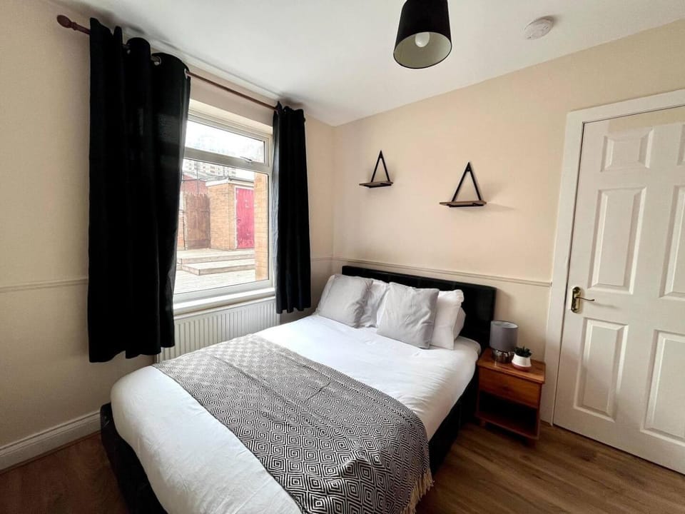 Central 4 bedroom house with Driveway House in Newcastle upon Tyne