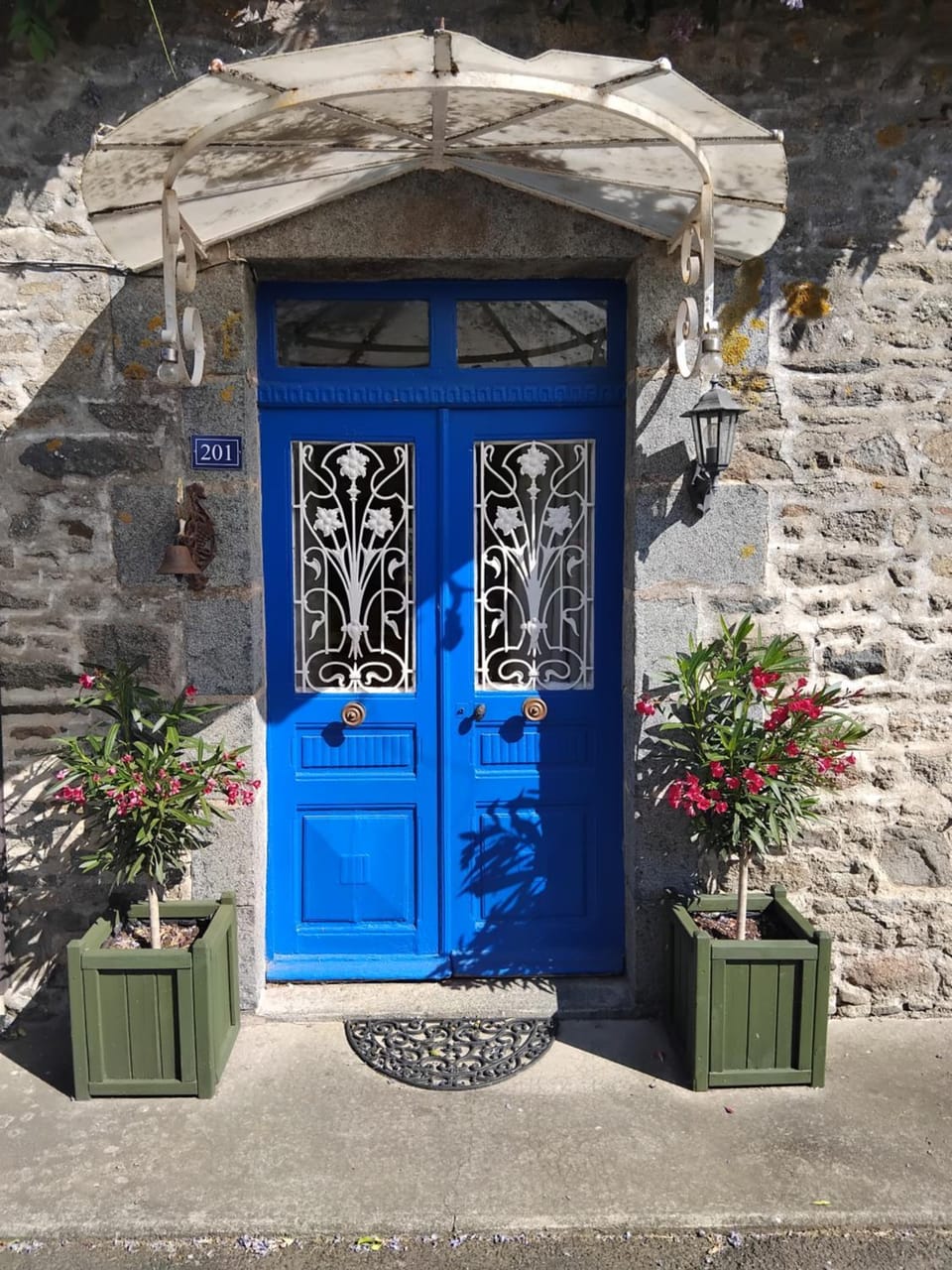 ‘Les Portes Bleues’ Chambres d’hôtes Bed and Breakfast in Brittany