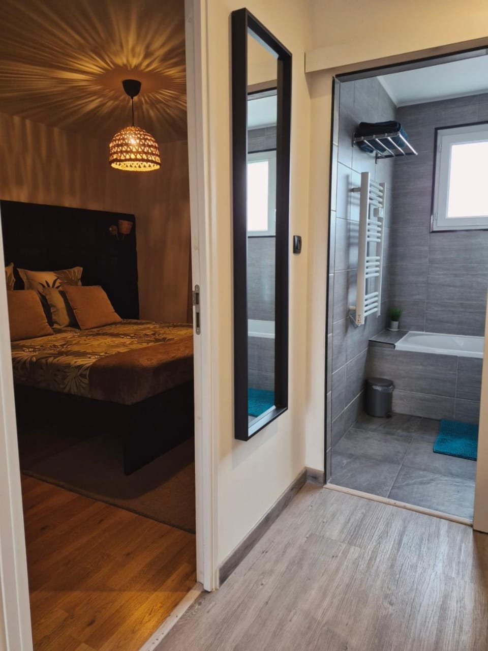 Bathroom, Living room, Bedroom