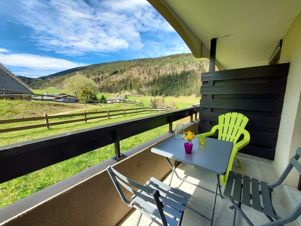 Spring, View (from property/room), Balcony/Terrace, Mountain view