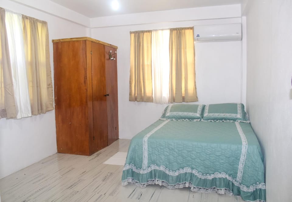 Bed, Photo of the whole room, Bedroom, wardrobe, air conditioner