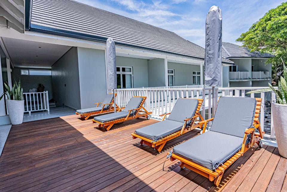 Balcony/Terrace, sunbed