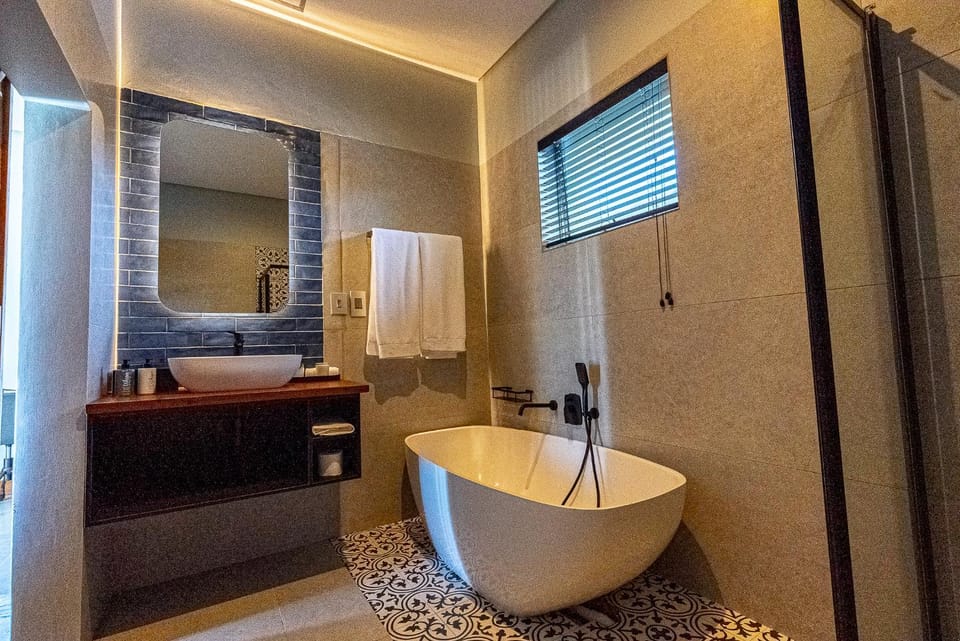 Shower, Bathroom, Bath, towels