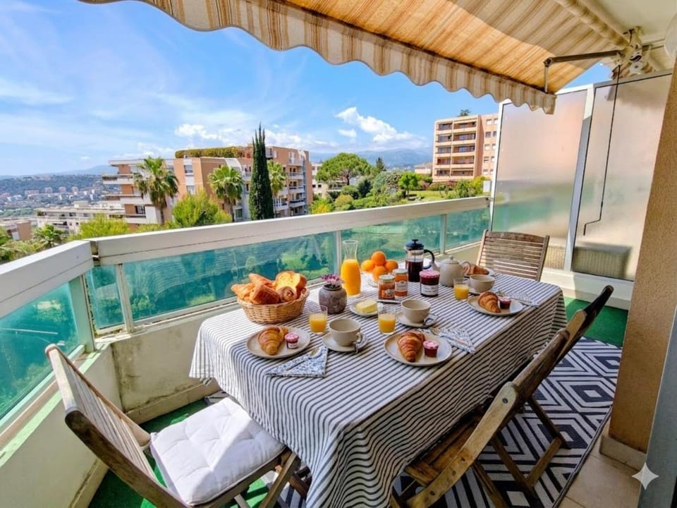 2 bedroom flat with terrasse & car-park Nice Ouest Apartment in Nice