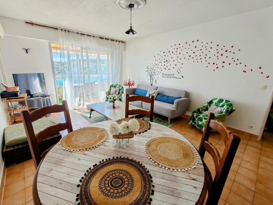 2 bedroom flat with terrasse & car-park Nice Ouest Apartment in Nice