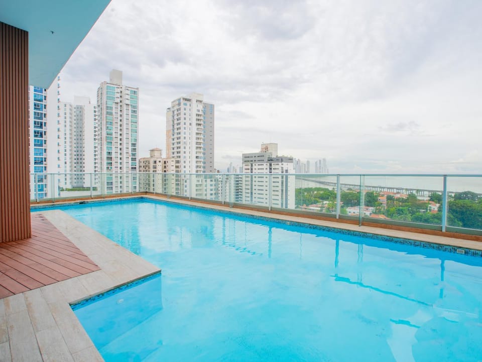 City view, Pool view, Swimming pool