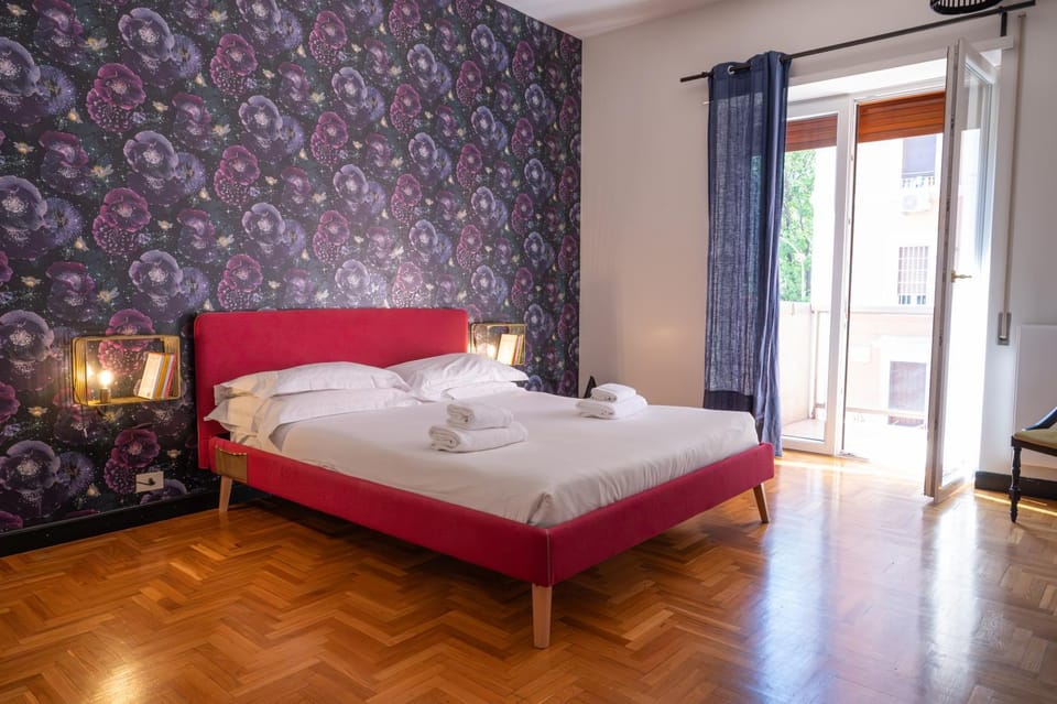 Bed, Balcony/Terrace, Photo of the whole room, Bedroom, towels, air conditioner