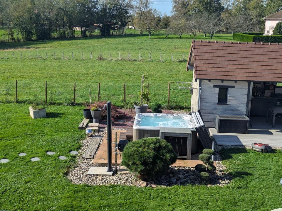 Garden, Spa and wellness centre/facilities